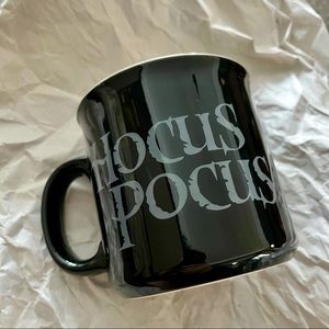 DISNEY’s Hocus Pocus / Sanderson Museum of Witchcraft 20 oz Ceramic Mug